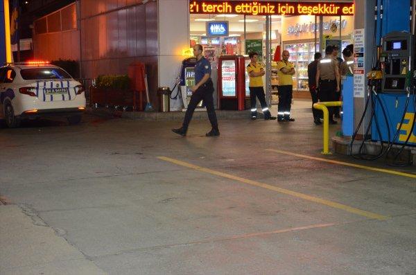 Pendik'te akaryakıt istasyonunda silahlı soygun