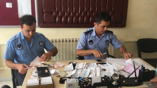 Kendine bilet aldıran dilencinin oyununu zabıta bozdu