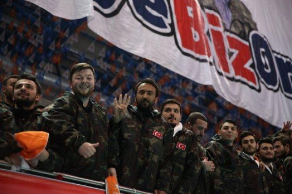 Reis bizi Afrin'e götür diye slogan attırıp bedelli yaptı