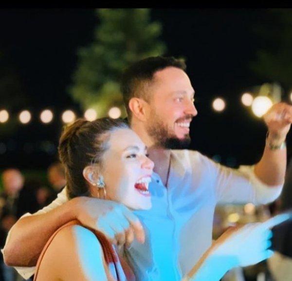 Murat Boz ve Aslı Enver'in aileleri bir araya geldi