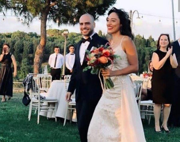 Murat Boz ve Aslı Enver'in aileleri bir araya geldi