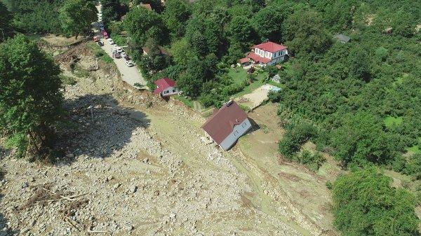 Düzce'deki selde 2 ölü 5 kayıp