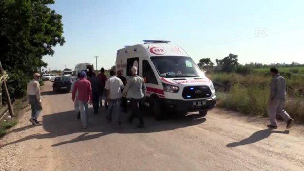 Adana'da kaza yapan kamyonet sulama kanalına düştü