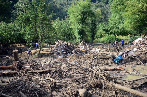Düzce'deki selde 2 ölü 5 kayıp