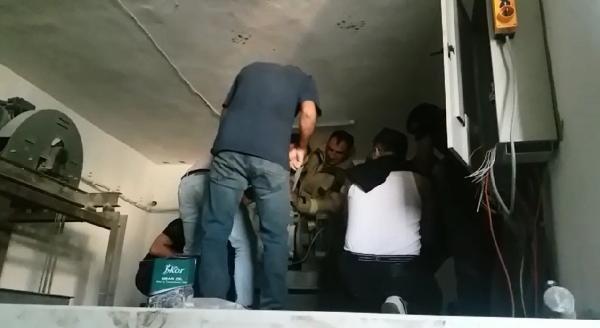 Asansör boşluğuna sıkışan adam hayatını kaybetti