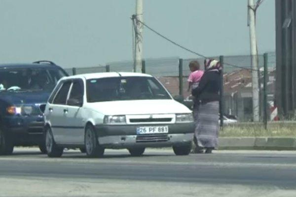 Bursa'da dilenciler bebekleriyle duygu sömürüsü yapıyor