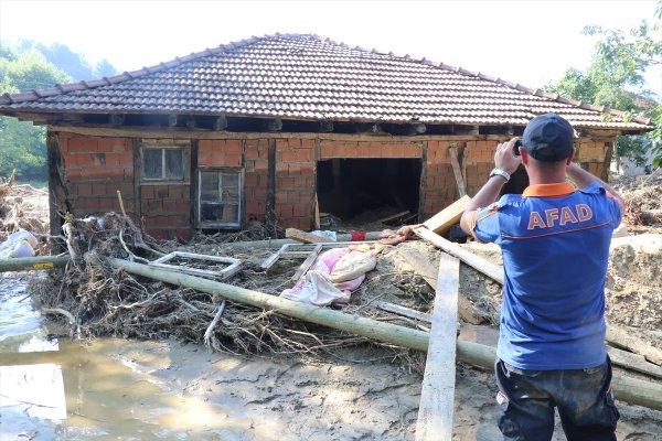 Düzce'deki sel felaketinde 2 cesede ulaşıldı