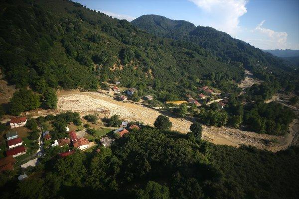 Düzce'deki felaket bölgesinde 66 bina boşaltılacak