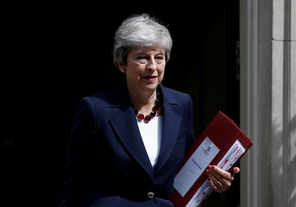 İngiltere eski başbakanı May'in 'silik karnesi'