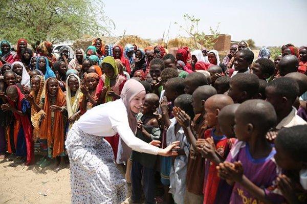 Gamze Özçelik Kamerun'da