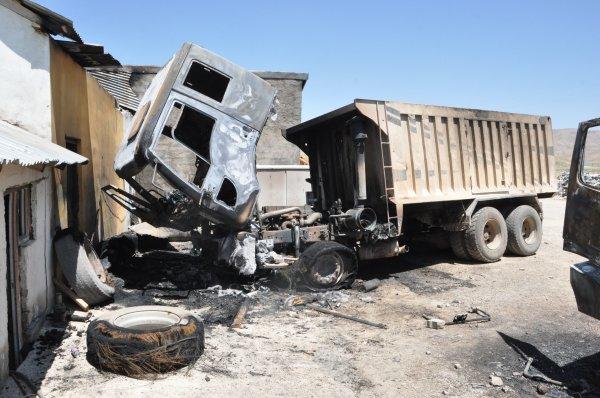 Hakkari'de PKK şantiyeye saldırdı