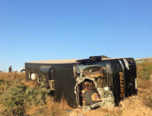 Eskişehir'de otobüs şarampole yuvarlandı: 13 yaralı