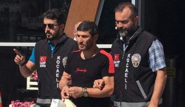 Kocaeli'de eski belediye başkanını vuran şahıs tutuklandı