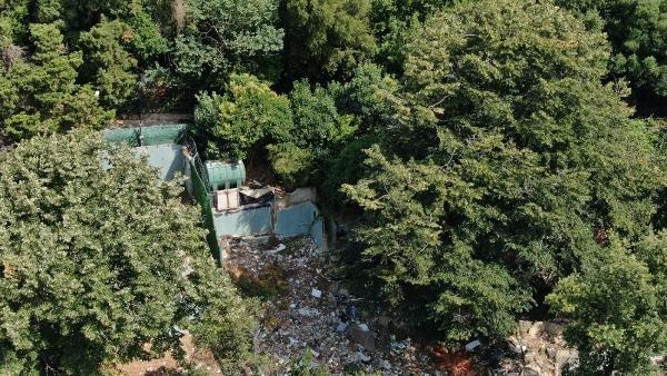 Adnan Oktar'ın malikanesi moloz yığınına döndü