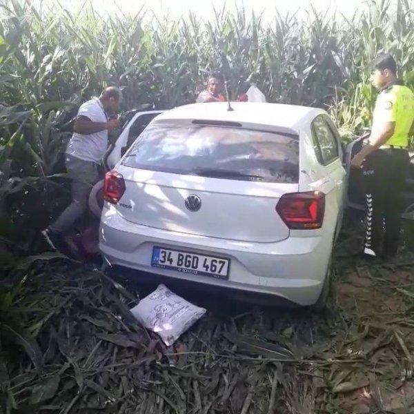 Tatilden dönen aile kaza yaptı, anne öldü