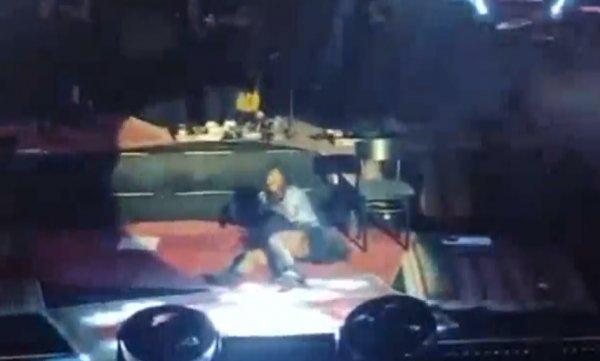 Sertap Erener yere düştü