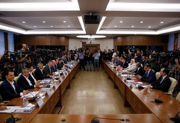 Memur ve memur emeklilerinin zam pazarlığı başladı