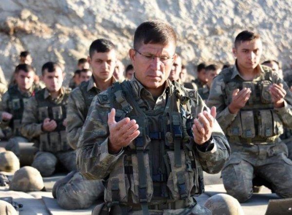 FETÖ mağduru komutanlar terfi ettirildi