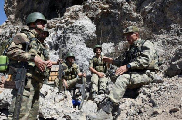 FETÖ mağduru komutanlar terfi ettirildi