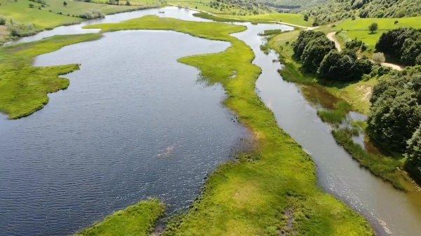 Gölbel Göleti'nin muhteşem manzarası