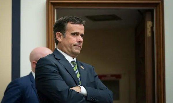 Trump, Ulusal İstihbarat Direktörü adayını geri çekti