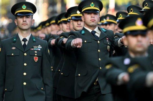 Yedek astsubaylığa başvuru 10 bine yaklaştı