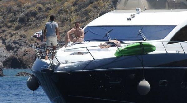 Kerem Bürsin'in omurgası kırıldı