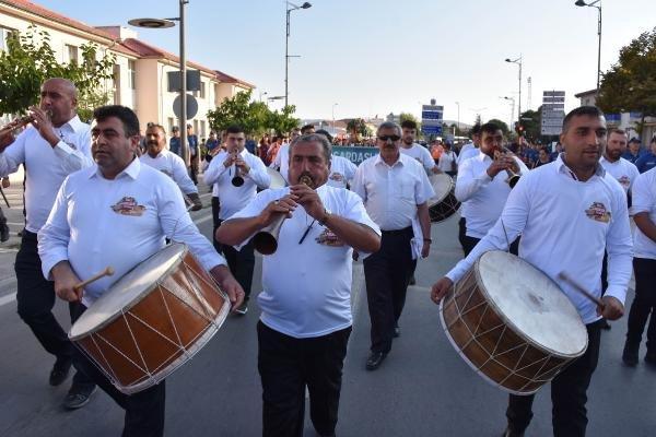 Sivaslılar, Gardaşlık Festivali'nde halaya durdu