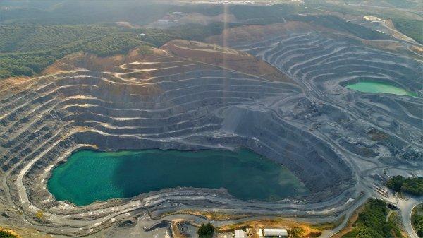 İstanbul'a taş ocaklarının verdiği zarar uydudan görüldü