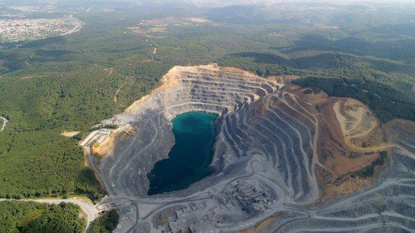 İstanbul'a taş ocaklarının verdiği zarar uydudan görüldü
