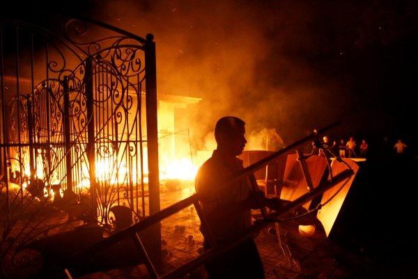 Atambayev'in gözaltısı Kırgızistan’ı karıştırdı