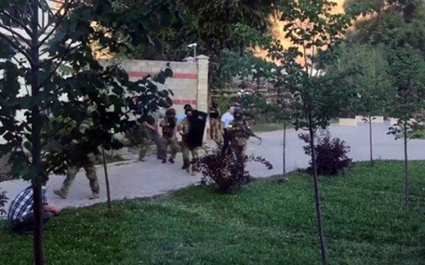 Atambayev'in gözaltısı Kırgızistan’ı karıştırdı