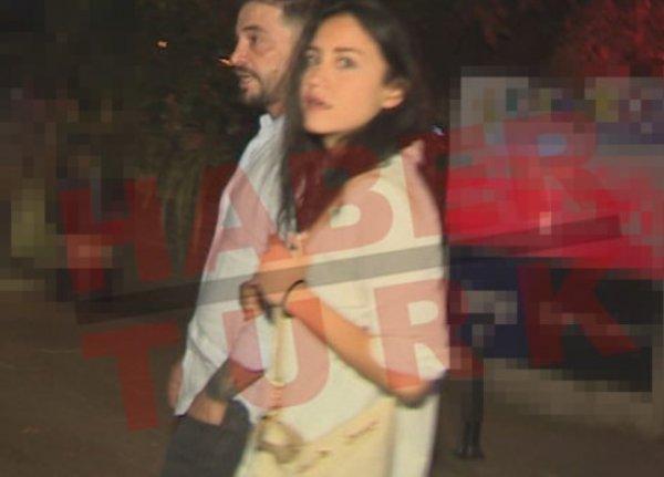 Ahmet Kural sevgilisiyle birlikte görüntülendi