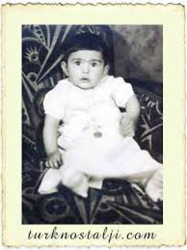 Çolpan İlhan kimdir? - biyografisi