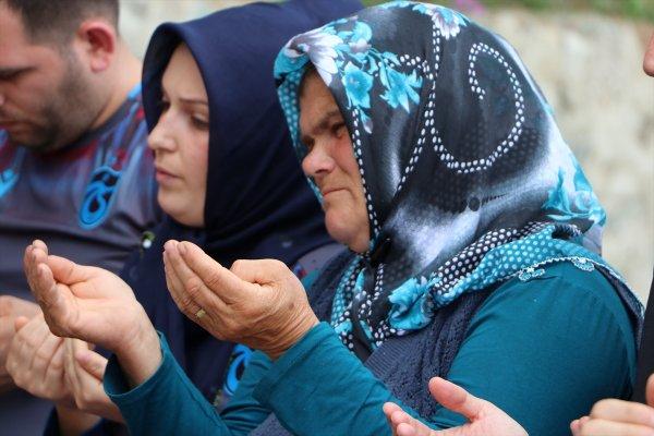 Şehit Eren Bülbül mezarı başında anıldı
