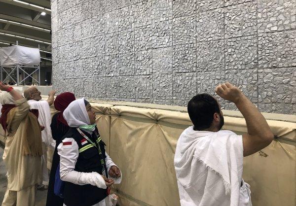 Kutsal topraklardaki Müslümanların Hac sevinci