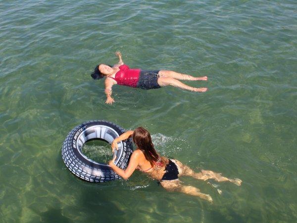 Yalova'da engelli kadın yıllar sonra yüzdü