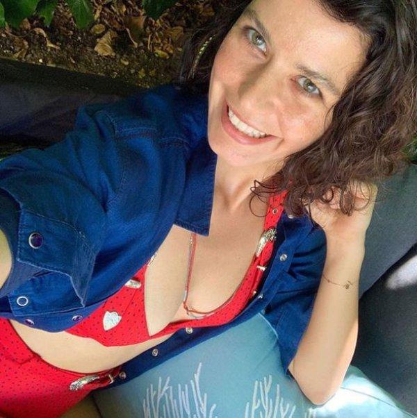 Kayınvalidesi Kenan Doğulu'yu izlemeye gitti