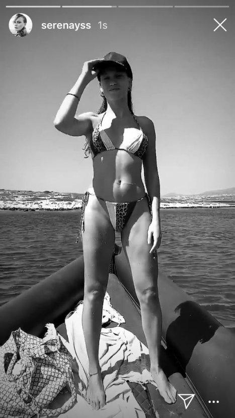 Serenay Sarıkaya tatil paylaşımları