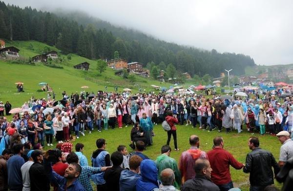 Ayder Yaylası'nda salıncak işgali