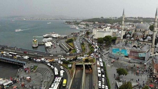 Fatih'te metrekareye 114 kilogram yağış düştü