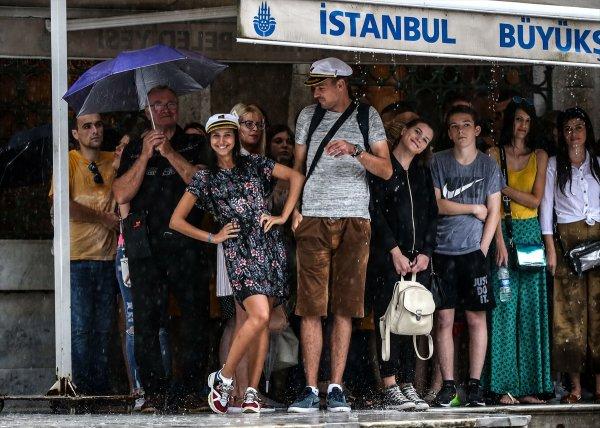 Fatih'te metrekareye 114 kilogram yağış düştü