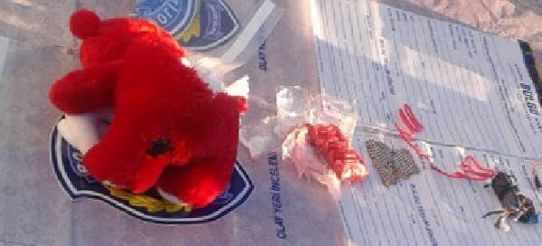 YPG'li terörist bombayı oyuncak ayının içine gizledi