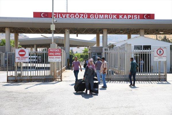 Suriyeliler Türkiye'ye geri dönüyor