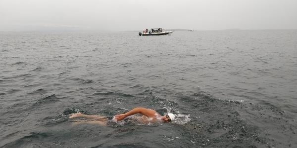 Kuzey Kanalı'nı yüzen en yaşlı Türk: Kamil Alsaran