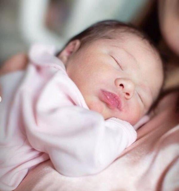 Şükran Ovalı'dan kızına: Yeniden doğdum seninle