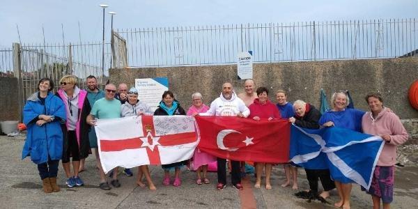Kuzey Kanalı'nı yüzen en yaşlı Türk: Kamil Alsaran