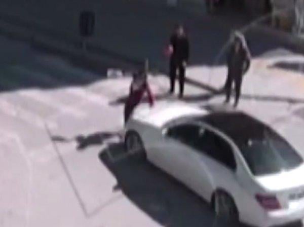 Burdur'da yaya geçidinden geçen yayaya araç çarptı