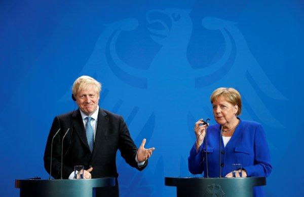 Boris Johnson ilk ziyaretini Almanya'ya yaptı
