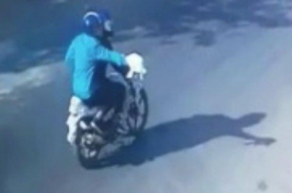 Tekirdağ'da hurdacı dükkanına silahlı saldırı anı